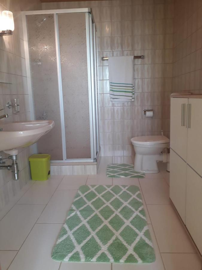 Privatunterkunft Komfortzimmer Haus Dervaritz *